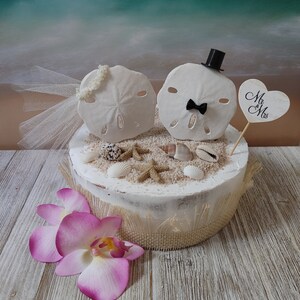 Sand Dollar Beach Themed Wedding Cake Topper Bride and Groom ...