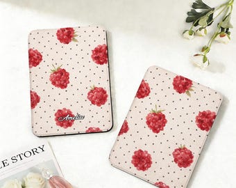 Etui na Kindle'a w kropki z malinami, spersonalizowane, do Kindle'a Paperwhite 12" 7" / 11" 6,8" / 10" 6" 10. 11. generacji, Kindle 2024, etui Colorsoft