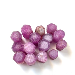 15 Pcs-Natural Star Ruby Rough Gemstone, 4-8 MM Earth-Mined Stone-For-Facet-Healing-Energy-Protection-House Warming- Jewlry making-Gift