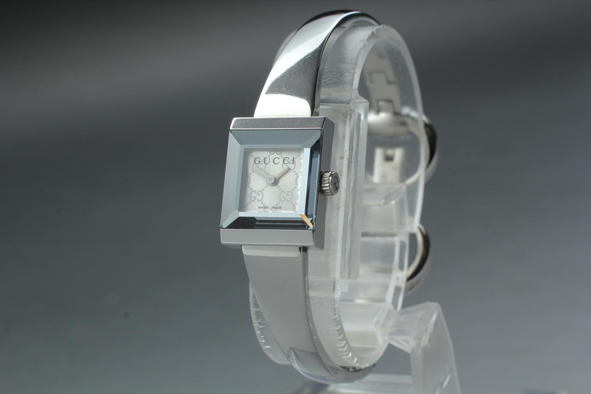 Gucci Watch Quartz Logo Square White Dial Silver GUCCI 1900L WOMENS SILVER TONE BANGLE QUARTZ WATCH SQUARE  main image 3