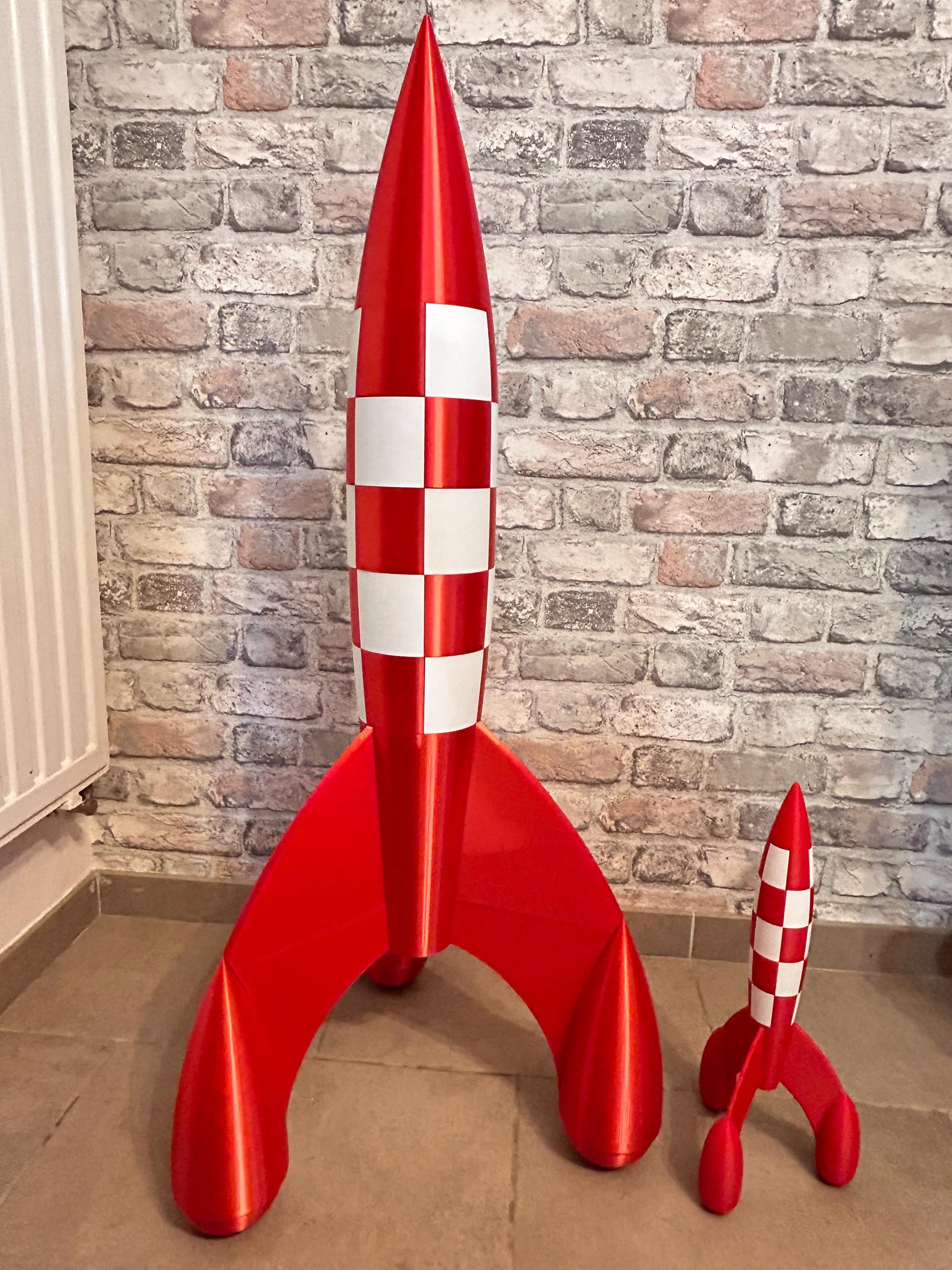 Fusée De Tintin Rouge - Environ 70 Cm De Haut (avec Pointe) - Objet De Collection (Occasion)