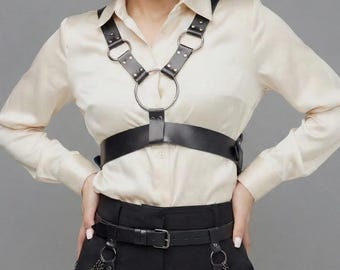 Women harness leather, female harness, goth harness, rave harness, back harness, buckles harness, leather accessory, waist harness