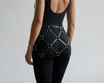 Handmade Black Leather Cage Skirt Harness – Geometric Rave Wear