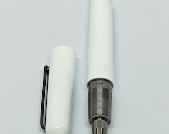 Vintage Montblanc-kulspetspenna med ask och leverans över hela världen