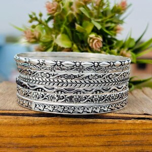7 Silver Bangle Bracelet Set – Stackable Silver Bands, Minimalist Jewelry .