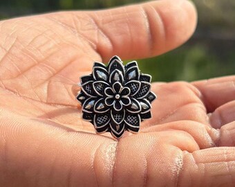 Floral Sterling Silver Ring – Handmade Flower Ring – Nature Inspired Jewelry .