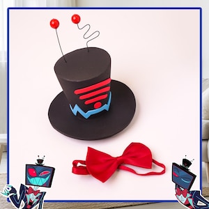 Peut inclure: Un chapeau haut de forme noir avec des détails rouges et bleus, et un nœud papillon rouge assorti. Le chapeau a deux antennes à boules rouges et un motif rouge et bleu. L'ensemble est parfait pour le cosplay ou les événements à thème.