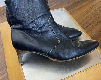 women's booties with kitten heels