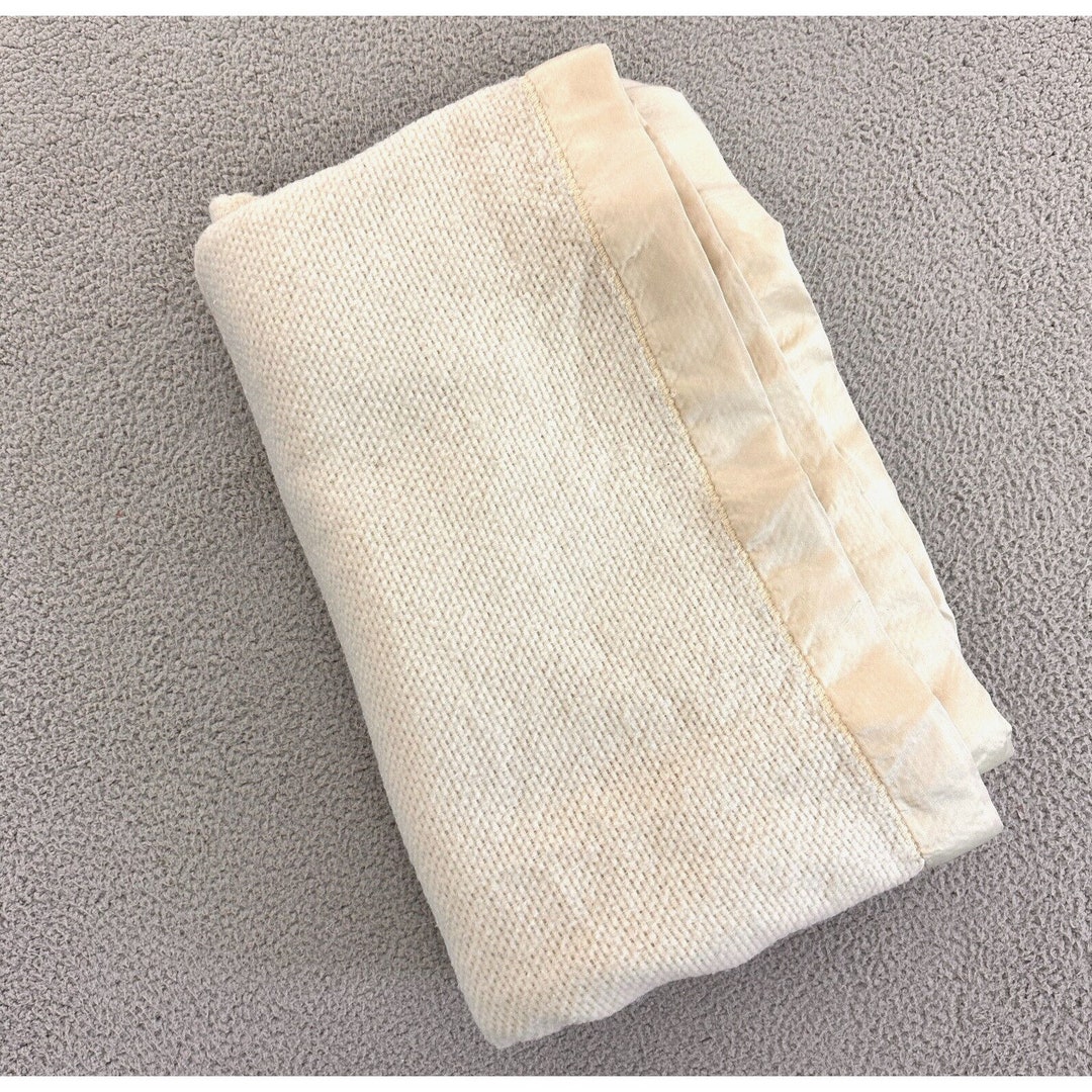 Vintage Waffle Weave Blanket Satin Trim Acrylic 86x88 Double Etsy