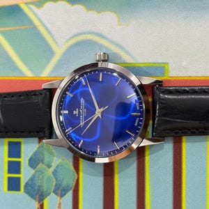 Vintage Jaeger-LeCoultre blue dial watch manual wind classic luxury wristwatch