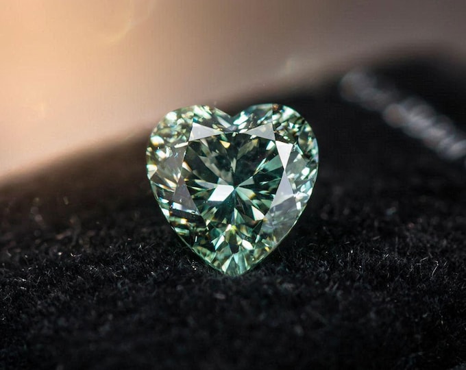3 Carat Heart Shape Green Diamond Loose Romantic Sparkle Jewelry Making Stone