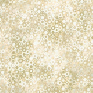 WIDEBACKWIDE - Hexagones de 108&quot; de large en crème de la collection Phantasma par Robert Kaufman - 100 % coton