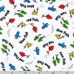One Fish Two Fish in Multi aus der Dr. SeussEnterprises Fabric Kollektion von Robert Kaufman- Du bestimmst den Schnitt