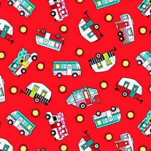 Campeurs tossed en rouge de la collection vacances Roamin" par Pam Bocko pour Studio E Fabrics - 100 % coton