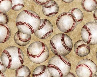 Pelotas de béisbol lanzadas en color tostado de la colección Bases Loaded de ©Morris Creative Group para Quilting Treasures Fabrics - 100 % algodón