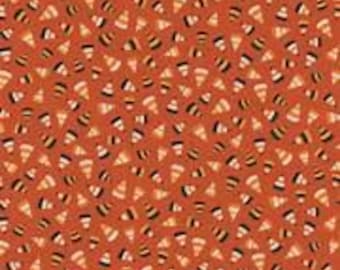 Vintage Halloween Candy Corn in donkeroranje uit de Witching Hour-collectie van Heather Dutton voor P&B Textiles - 100% katoen