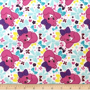 Ende der Bolt - 1 Yard 21,5 Zoll x 44 Zoll (57,5 &quot;x44&quot;) Pflege Bär hübsche Haare Bögen auf weiß aus der Pflege Bär Sammlung für Camelot