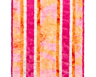 KIT DE BRICOLAJE - Sunset Glow Cuddle Quilt Kit de Shannon- Incluye un patrón, cinco tiras precortdas de 10" y tamaño terminado de unión aprox. 38"x58"