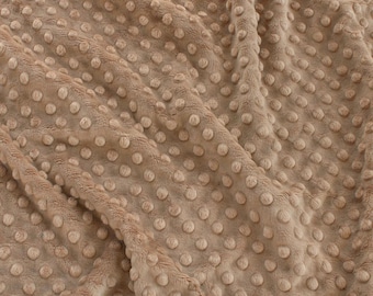 Tecido Minky Macio e Aconchegante com Bolinhas em Taupe da EZ Fabrics - Você Escolhe o Corte