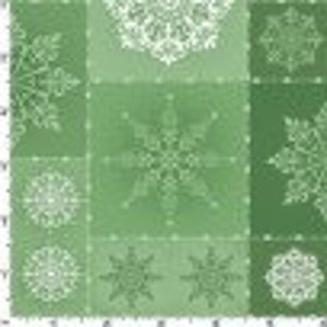 以下が含まれることがあります： 白い雪の結晶模様の緑色の布。雪の結晶は、さまざまなサイズとデザインです。布は格子模様です。