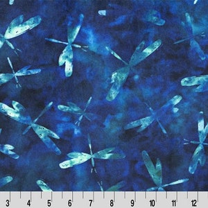 Fat Half Only 30"x36" Bliss Batik Dragonfly Digital Cuddle® PELUCHE MINKY TESSUTO in blu notte da Shannon