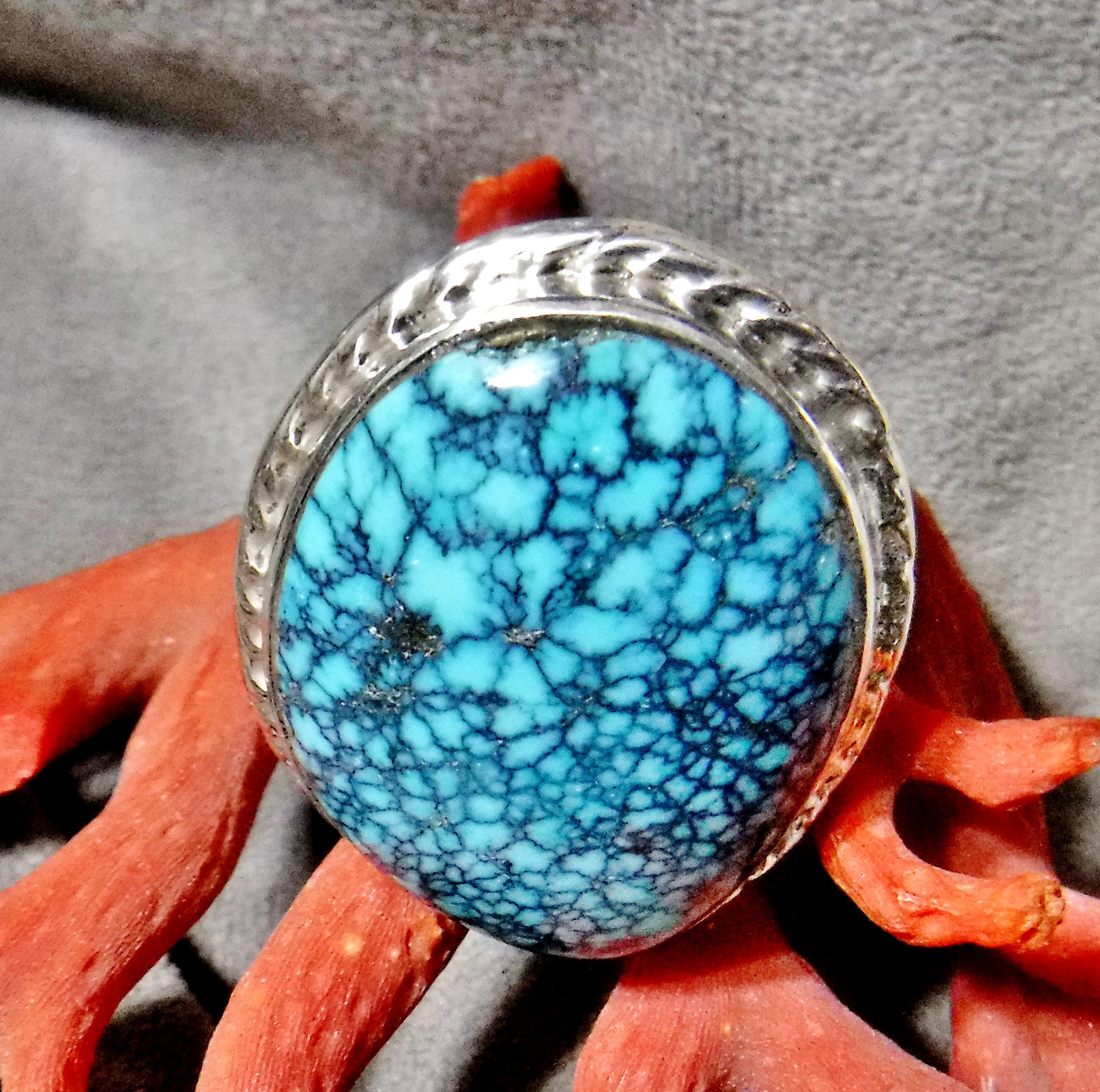 Tight Spider Matrix Turquoise Chunk Nuggetvintage Navajo Native American Jewelry jewelry Necklace Tight Spider Matrix Turquoise Chunk Nuggetvintage Navajo Native American Jewelry jewelry Necklace