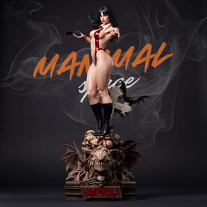 Puede incluir: Estatua detallada de una mujer con un body rojo y botas negras, sosteniendo un murciélago. La estatua está sobre una base con calaveras, una cruz y la palabra "Vampirella". El fondo tiene las palabras "MANUAL" y "FORCE".