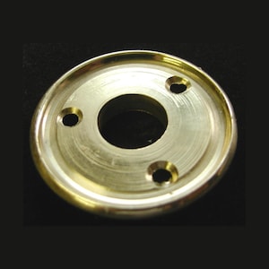 Roseta de latón para pomo de puerta de base ancha