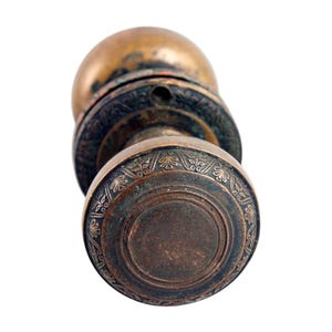 Yale & Towne Brass Concentric Flower Door Knob Set