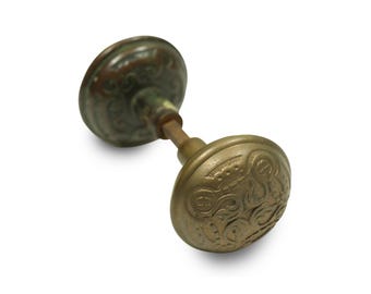 Coppia di pomelli antichi in bronzo Kean & Doty del 1880