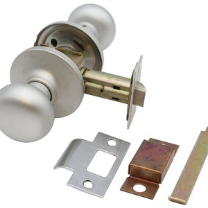 Olde New Russwin The Forum Beacon Nickel Passage Door Knob Set