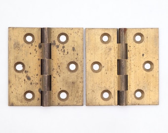 Par de bisagras vintage de latón cepillado para gabinetes, de 2 x 2 pulgadas.