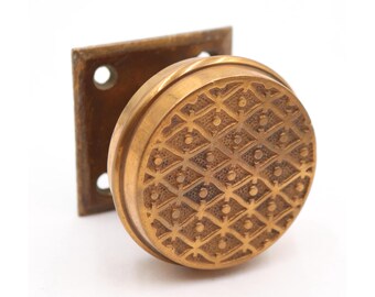 Victoriaanse decoratieve messing deurknop met veldpatroon