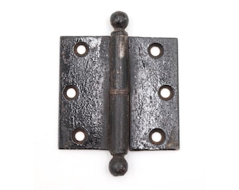 Antique 3.5 x 3.375 in. Cast Iron Lift Off Door Hinge