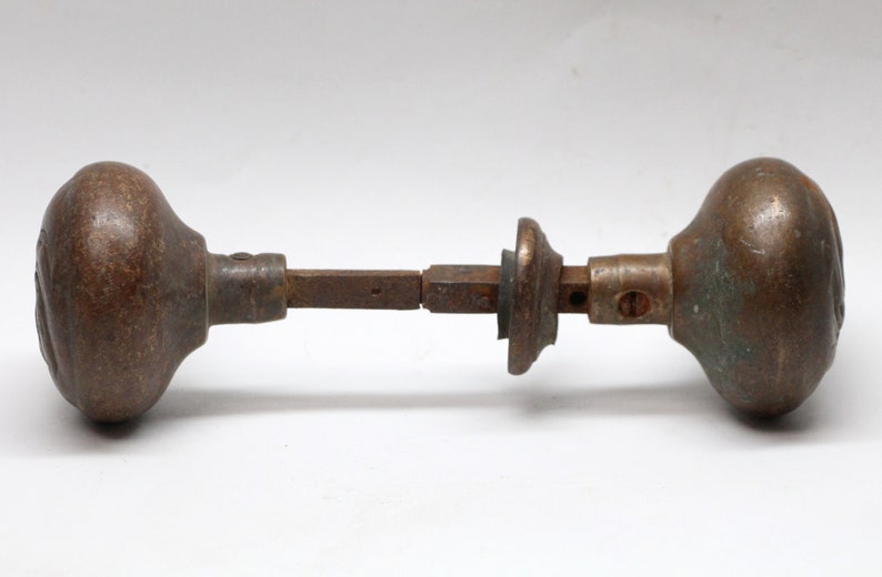 Dark Bronze Reading Romanesque Door Knob Set