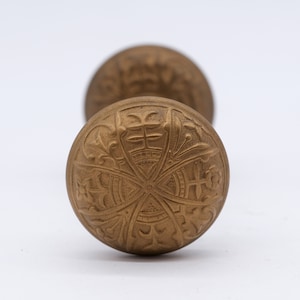 Pair of 1890s Antique Lockwood Cast Brass Passage Door Knobs