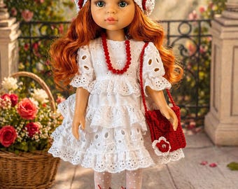 Muñeca Paola Reina vestida con un vestido de encaje hecho a mano, muñeca romántica con accesorios, colección Lace Stories.