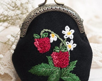 Embroidered Raspberry Coin Purse, Handmade Kiss Lock Wallet, Linen Cotton Pouch