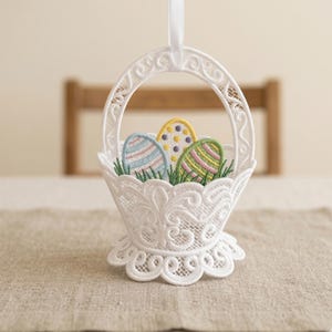 Motif de broderie machine pour panier de Pâques en dentelle : Oeufs floraux (téléchargement numérique)