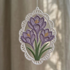 Diseño de bordado a máquina de adorno de azafrán primaveral, patrón floral FSL, flor de encaje independiente, archivo digital