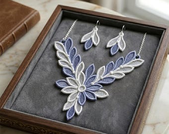 Conjunto de joyas Azure Petal Lace con diseño de bordado: pendientes florales independientes y collar (archivo digital).