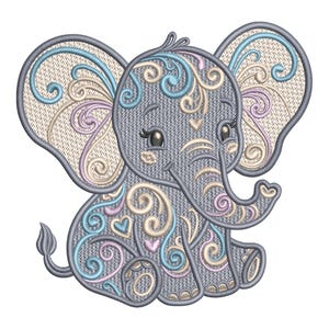 K&ouml;nnte beinhalten: Gesticktes Design eines sitzenden Baby-Elefanten. Der graue Elefant hat detaillierte Wirbel- und Herzmuster in Pastellblau, Rosa und Beige. Die Ohren haben einen strukturierten beigefarbenen Hintergrund. Das Design ist f&uuml;r Babyartikel geeignet.