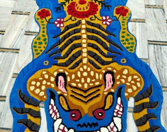 Handgetufteter Tibetischer Tigerwollteppich Handgefertigter Tibetischer Teppich Tigerwollteppich Handgetufteter Tibetischer Tierhautteppich Tierteppich Unregelmäßiger Teppich