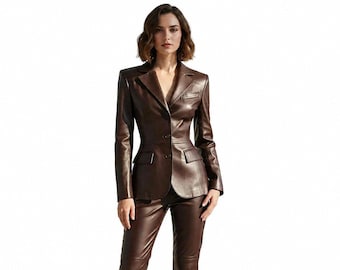 Conjunto de chaqueta y pantalón de cuero marrón para mujer – Traje cruzado a medida