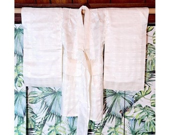 Child&#39;s White Kimono, Vintage White on White Silky Kimono, Boy&#39;s Kimono, Girl&#39;s  Kimono, Halloween Costume, Pretend Play, Duster, Robe