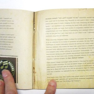 Again, this page looks like it has come loose from the binding, but it has not.
