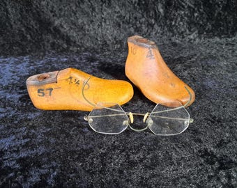 Child's Shoe Lasts, Sizes 4 & 4.5, Vintage Cobbler Tool Mid Century