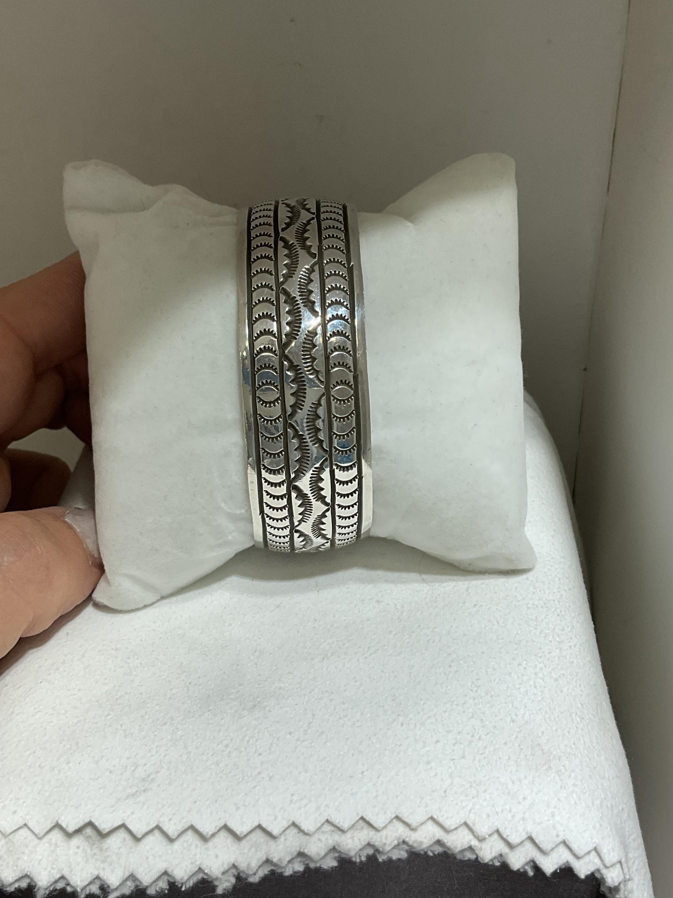Douglas Etsitty - Etsy