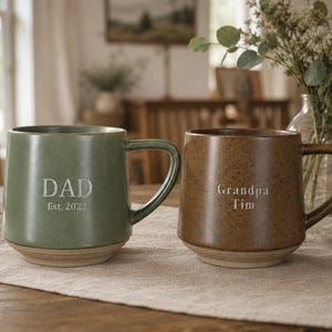 Graverad keramisk mugg med din text, personlig namnmugg, unik present till kaffeälskare, graverad hempresent, inflyttningspresent