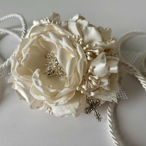 Solid Ivory Wedding Lasso with Cross - Creamy White, Ivory, Cream, Off-White, Flowered Lasso, El Lazzo, Wedding Ceremonies, Binding, Rosary